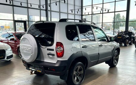 Chevrolet Niva I рестайлинг, 2019 год, 870 000 рублей, 4 фотография