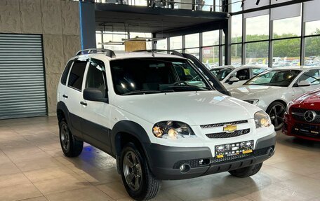 Chevrolet Niva I рестайлинг, 2019 год, 870 000 рублей, 3 фотография