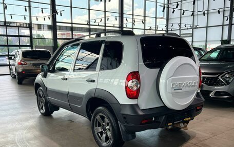 Chevrolet Niva I рестайлинг, 2019 год, 870 000 рублей, 6 фотография