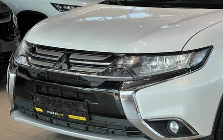 Mitsubishi Outlander III рестайлинг 3, 2018 год, 1 890 000 рублей, 7 фотография