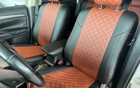 Mitsubishi Outlander III рестайлинг 3, 2018 год, 1 890 000 рублей, 23 фотография