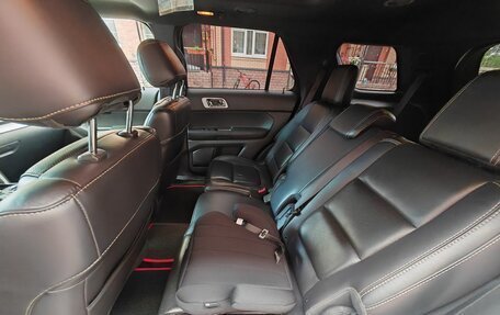 Ford Explorer VI, 2013 год, 2 500 000 рублей, 7 фотография