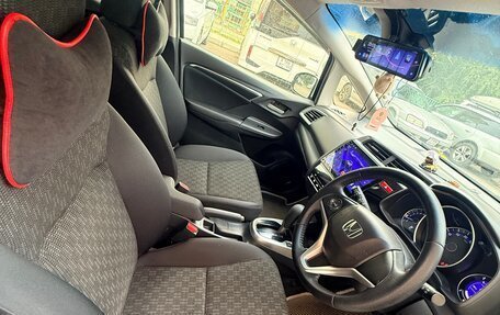 Honda Fit III, 2017 год, 1 000 000 рублей, 7 фотография