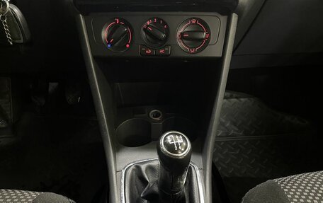 Volkswagen Polo VI (EU Market), 2011 год, 350 000 рублей, 14 фотография