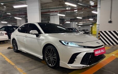 Toyota Camry, 2024 год, 3 700 000 рублей, 2 фотография