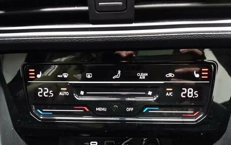 Volkswagen Tiguan II, 2021 год, 2 470 000 рублей, 7 фотография