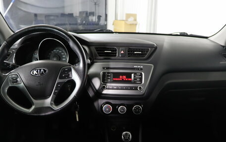 KIA Rio III рестайлинг, 2017 год, 999 990 рублей, 13 фотография