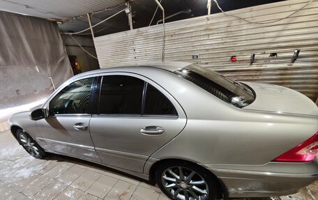 Mercedes-Benz C-Класс, 2006 год, 420 000 рублей, 6 фотография