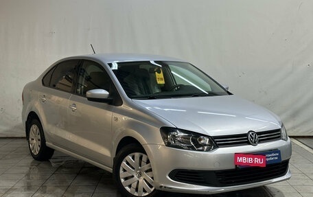Volkswagen Polo VI (EU Market), 2013 год, 750 000 рублей, 2 фотография