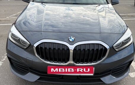 BMW 1 серия, 2021 год, 2 500 000 рублей, 2 фотография
