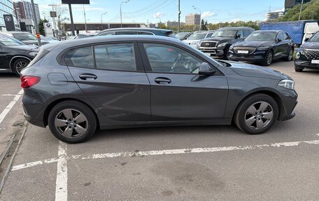 BMW 1 серия, 2021 год, 2 500 000 рублей, 5 фотография