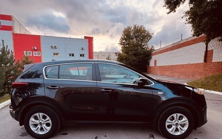 KIA Sportage IV рестайлинг, 2018 год, 1 800 000 рублей, 16 фотография