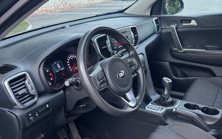 KIA Sportage IV рестайлинг, 2018 год, 1 800 000 рублей, 19 фотография