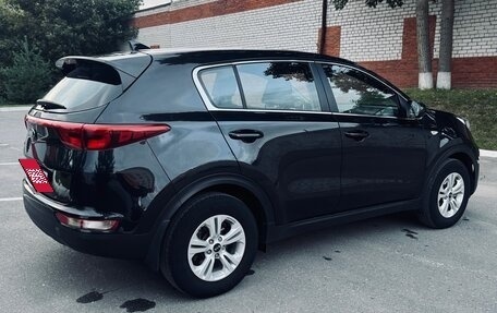 KIA Sportage IV рестайлинг, 2018 год, 1 800 000 рублей, 8 фотография