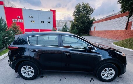 KIA Sportage IV рестайлинг, 2018 год, 1 800 000 рублей, 31 фотография