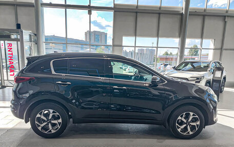 KIA Sportage IV рестайлинг, 2022 год, 2 397 000 рублей, 4 фотография