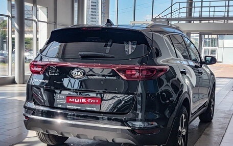 KIA Sportage IV рестайлинг, 2022 год, 2 397 000 рублей, 5 фотография