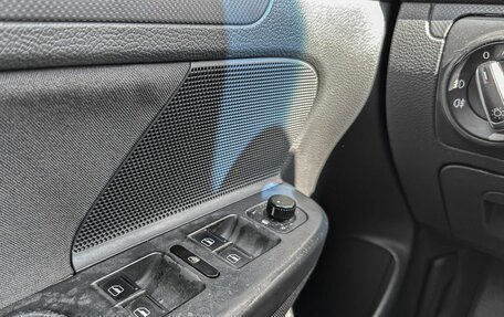 Volkswagen Golf V, 2005 год, 400 000 рублей, 12 фотография