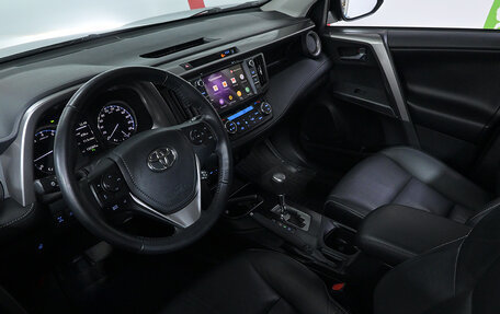 Toyota RAV4, 2018 год, 2 160 000 рублей, 7 фотография