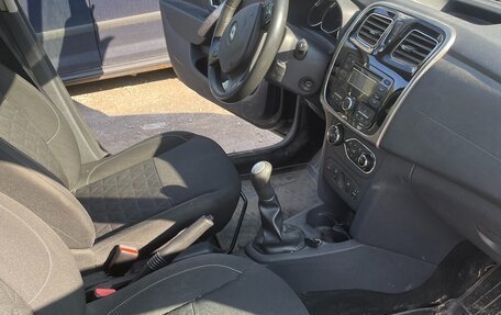 Renault Sandero II рестайлинг, 2016 год, 561 000 рублей, 9 фотография