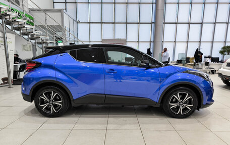 Toyota C-HR I рестайлинг, 2021 год, 2 650 000 рублей, 8 фотография