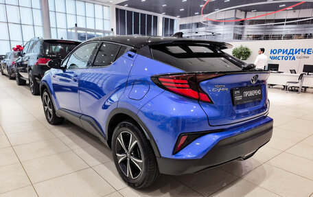 Toyota C-HR I рестайлинг, 2021 год, 2 650 000 рублей, 11 фотография