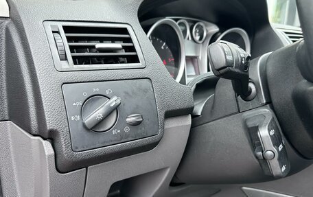 Ford Kuga III, 2011 год, 900 000 рублей, 13 фотография