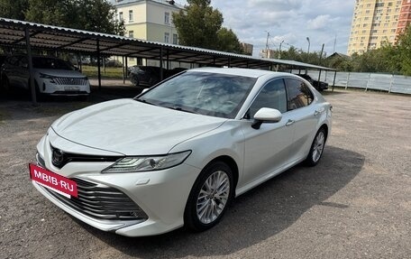 Toyota Camry, 2020 год, 3 550 000 рублей, 2 фотография