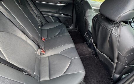Toyota Camry, 2020 год, 3 550 000 рублей, 10 фотография