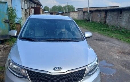 KIA Rio III рестайлинг, 2015 год, 930 000 рублей, 2 фотография