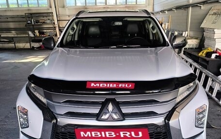 Mitsubishi Pajero Sport III рестайлинг, 2020 год, 3 800 000 рублей, 1 фотография