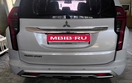 Mitsubishi Pajero Sport III рестайлинг, 2020 год, 3 800 000 рублей, 7 фотография