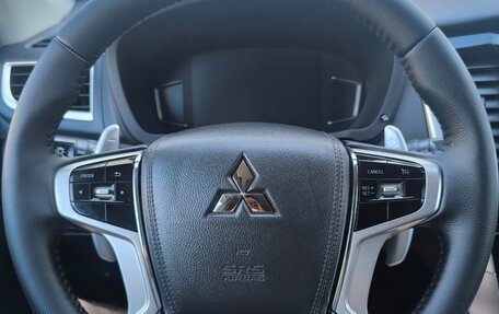 Mitsubishi Pajero Sport III рестайлинг, 2020 год, 3 800 000 рублей, 10 фотография