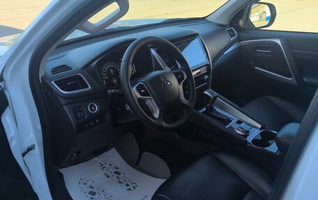 Mitsubishi Pajero Sport III рестайлинг, 2020 год, 3 800 000 рублей, 18 фотография