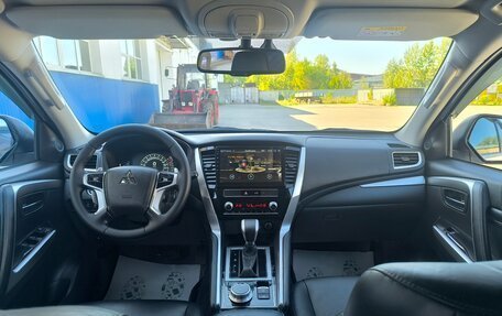 Mitsubishi Pajero Sport III рестайлинг, 2020 год, 3 800 000 рублей, 17 фотография