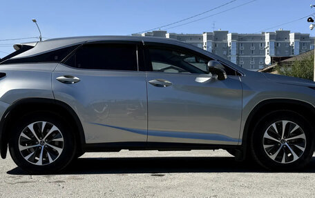 Lexus RX IV рестайлинг, 2021 год, 5 800 000 рублей, 4 фотография