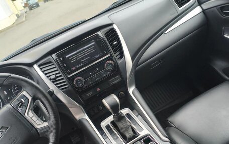 Mitsubishi Pajero Sport III рестайлинг, 2018 год, 2 510 000 рублей, 8 фотография