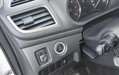 Mitsubishi Pajero Sport III рестайлинг, 2018 год, 2 510 000 рублей, 13 фотография