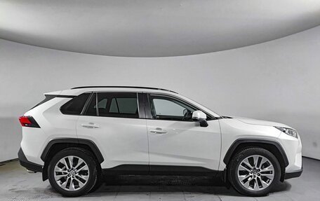 Toyota RAV4, 2021 год, 3 650 000 рублей, 5 фотография