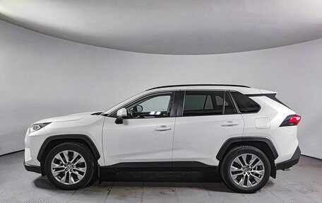 Toyota RAV4, 2021 год, 3 650 000 рублей, 10 фотография