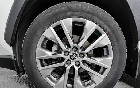 Toyota RAV4, 2021 год, 3 650 000 рублей, 22 фотография