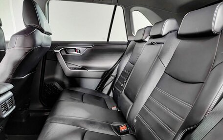 Toyota RAV4, 2021 год, 3 650 000 рублей, 15 фотография