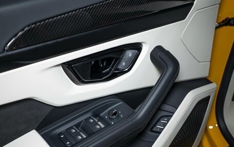 Lamborghini Urus I, 2020 год, 25 000 000 рублей, 19 фотография