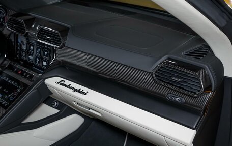 Lamborghini Urus I, 2020 год, 25 000 000 рублей, 23 фотография