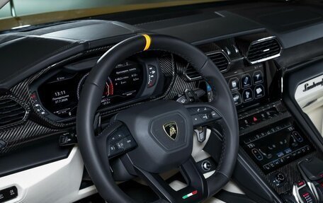 Lamborghini Urus I, 2020 год, 25 000 000 рублей, 18 фотография