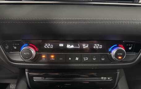 Mazda 6, 2019 год, 2 050 000 рублей, 18 фотография