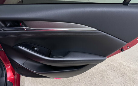 Mazda 6, 2019 год, 2 050 000 рублей, 25 фотография