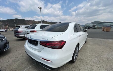 Mercedes-Benz E-Класс, 2022 год, 5 200 000 рублей, 12 фотография