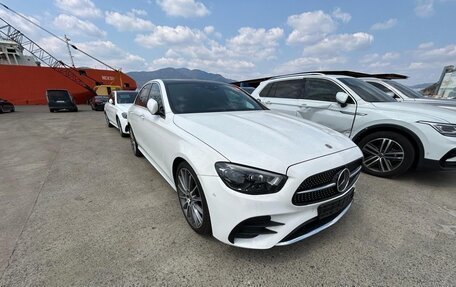 Mercedes-Benz E-Класс, 2022 год, 5 200 000 рублей, 6 фотография