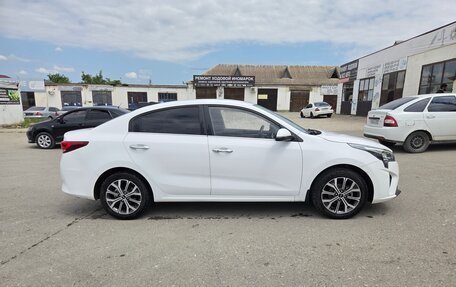 KIA Rio IV, 2022 год, 1 975 000 рублей, 13 фотография